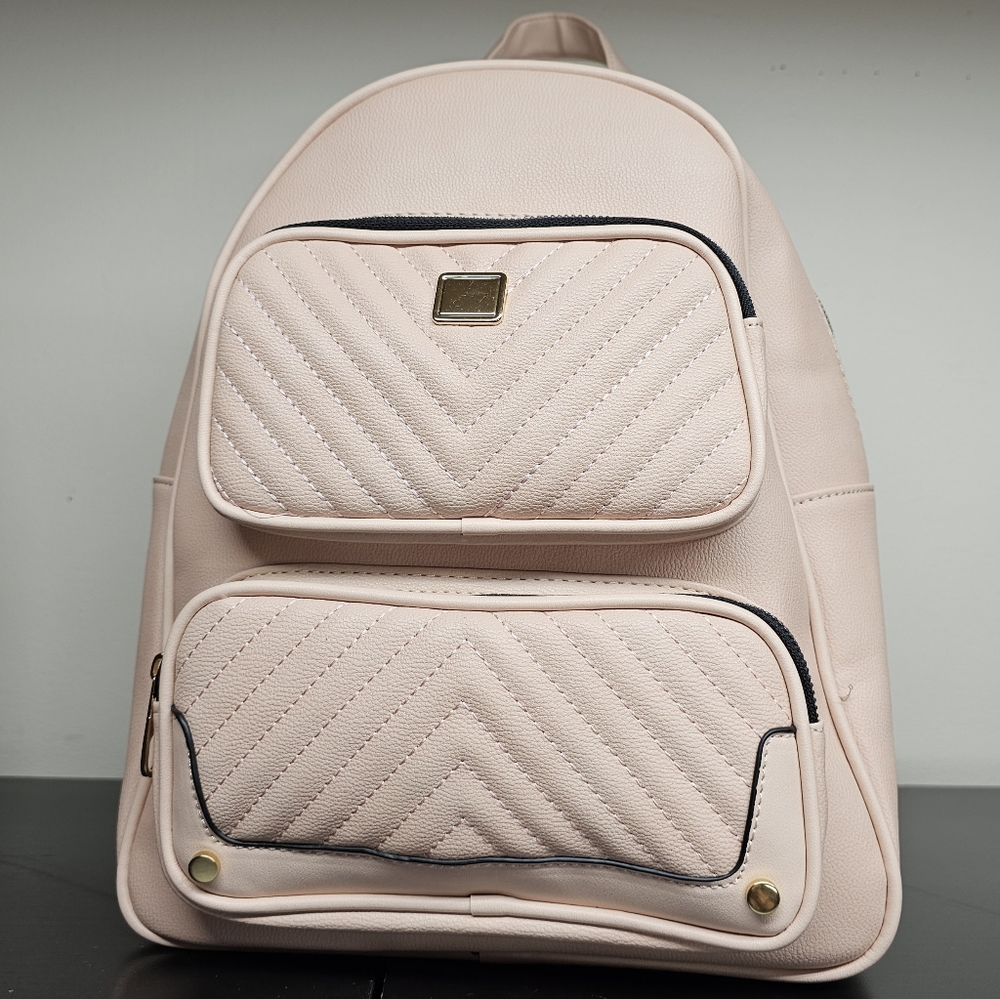 Backpack - Picture 2 of 5